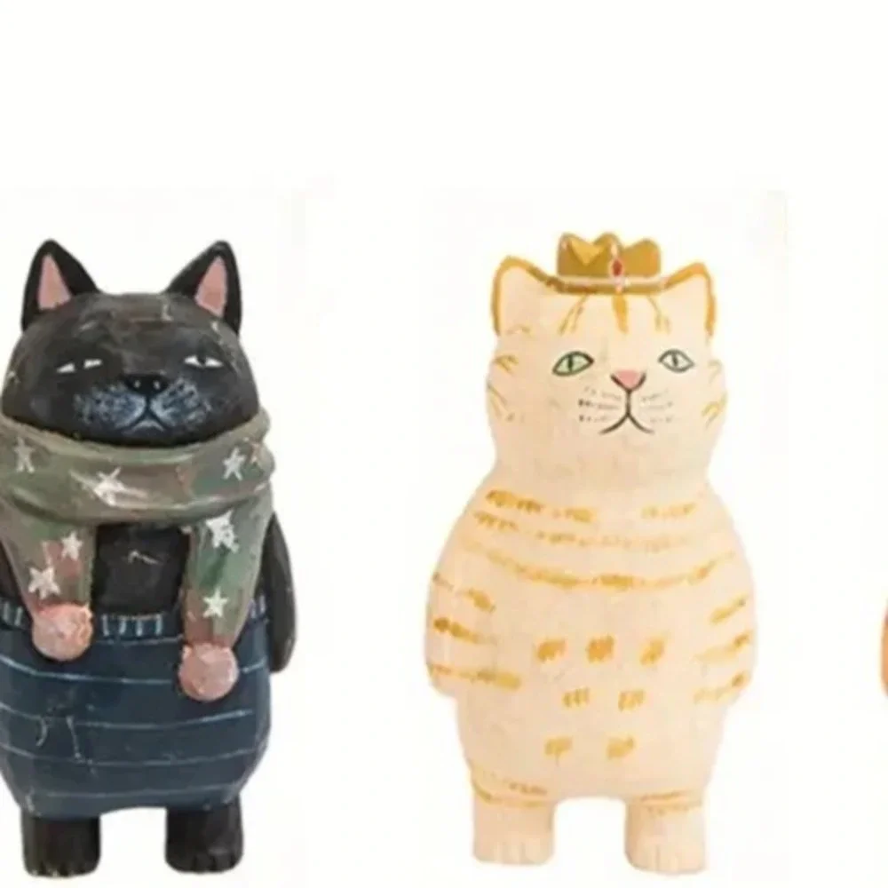 Cat Figurine with Crown Wood Novelty  Modern Small Carved Figure‎ Standing New